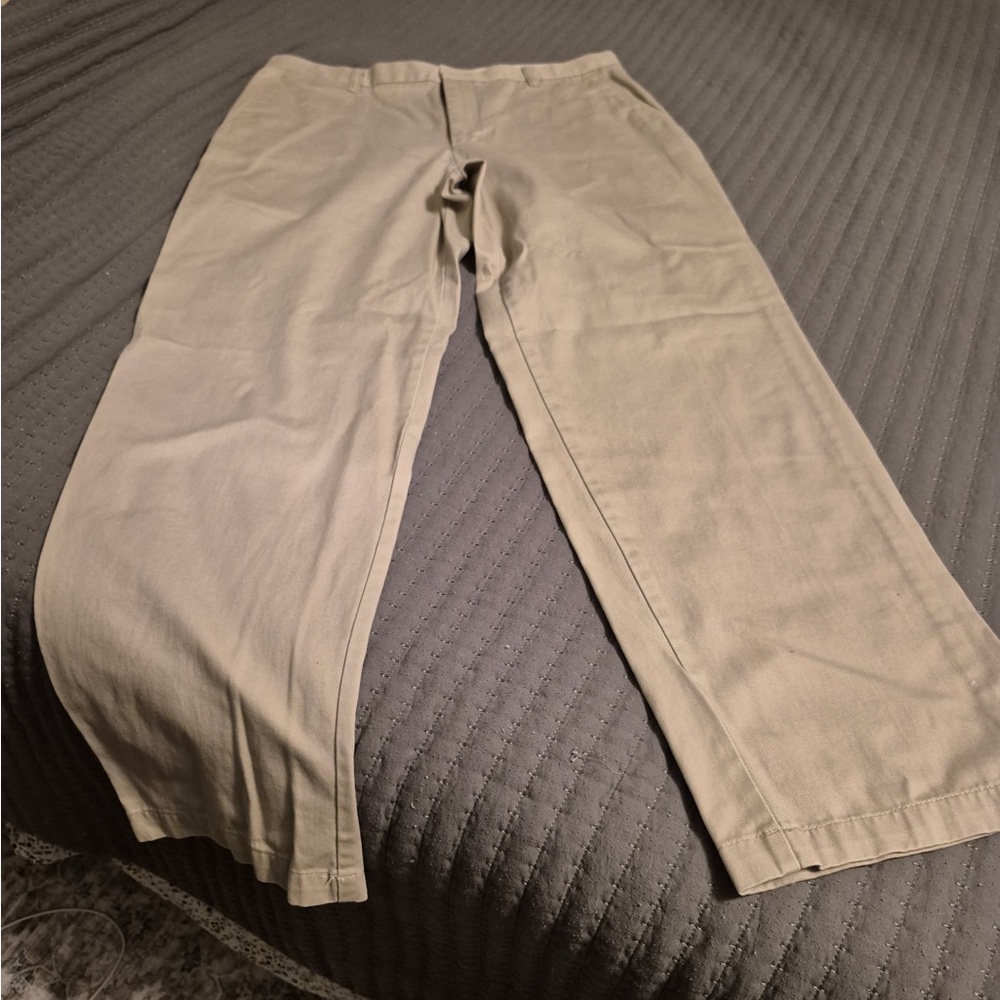 Dockers Men's Khaki Chinos